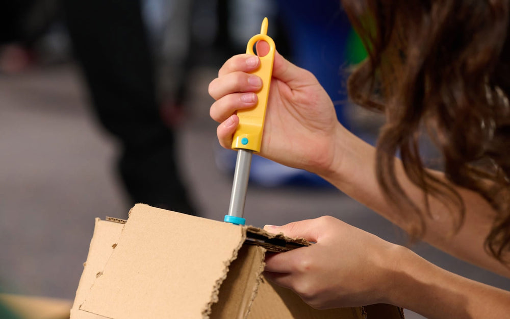 Makedo Scru: The Ultimate Cardboard Connector