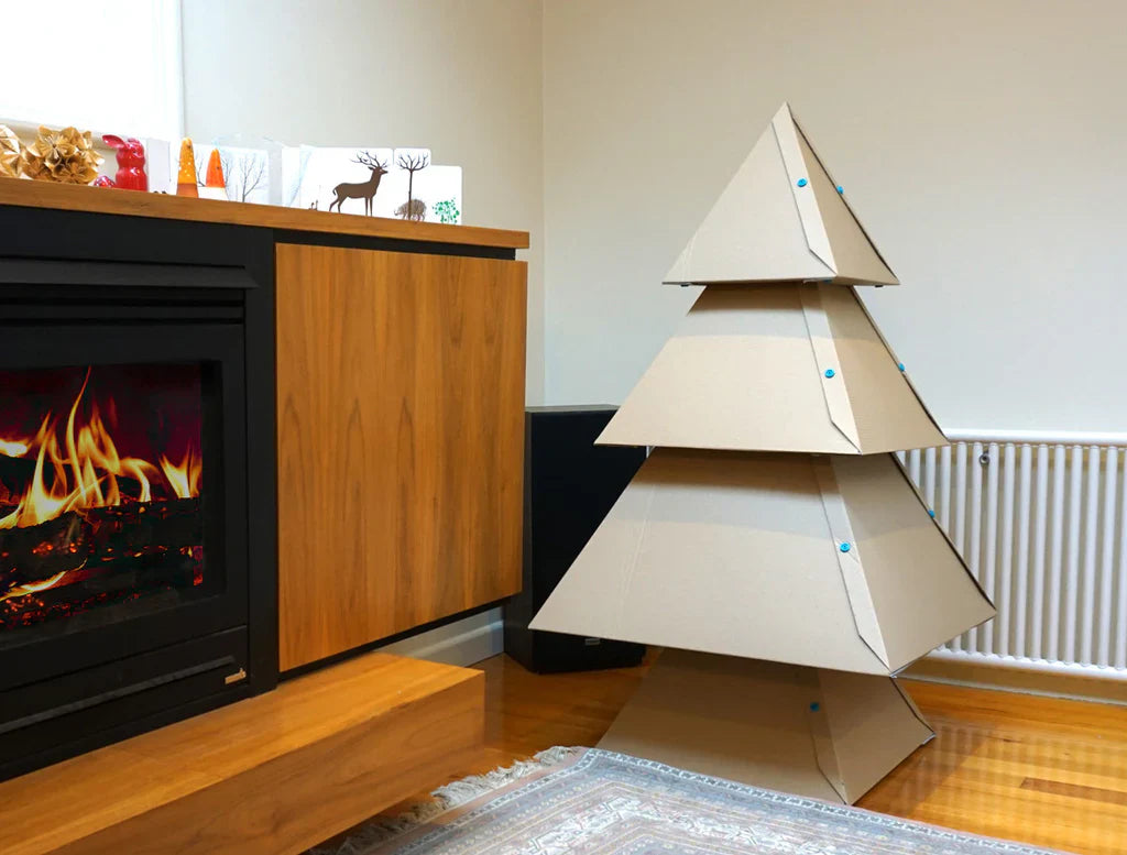 Comment fabriquer un sapin de Noël en carton 